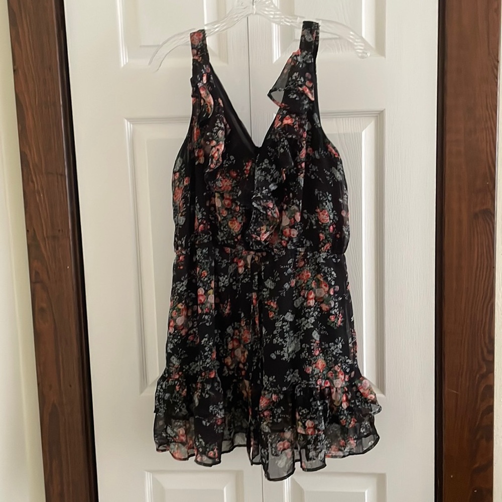 Myth NYC floral dress GREAT CONDITION